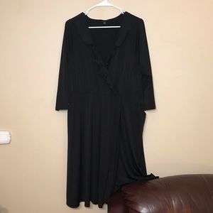 TORRID / 3/4 sleeve v neck faux wrap black dress